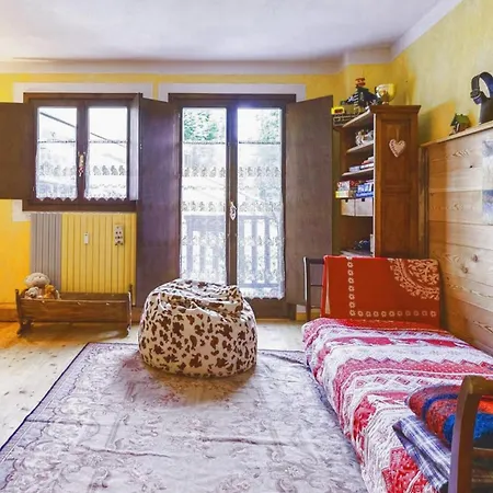 Gemuetlich Renovierte Huette Mit Garten بيت للعطل